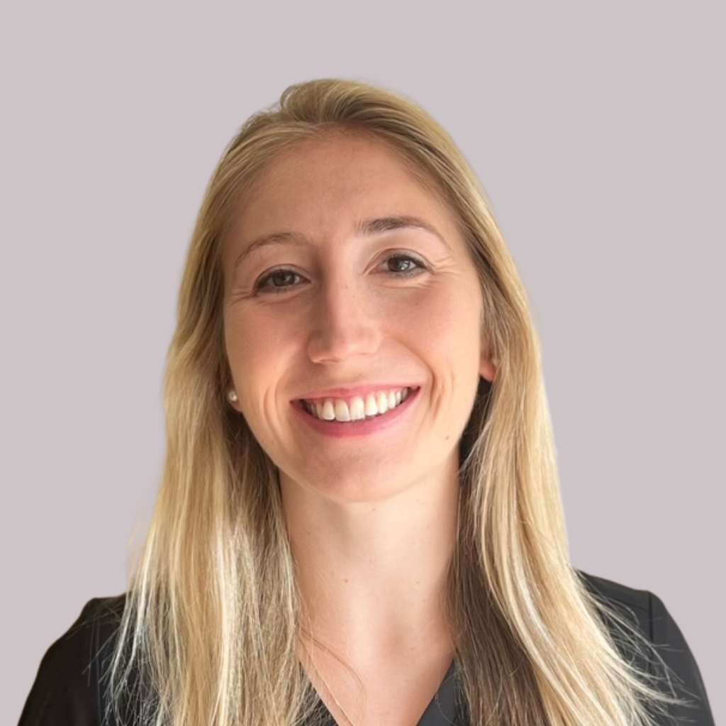 Meet Dr Lucy Cracknell – Dentist at About Smiles Eastgardens